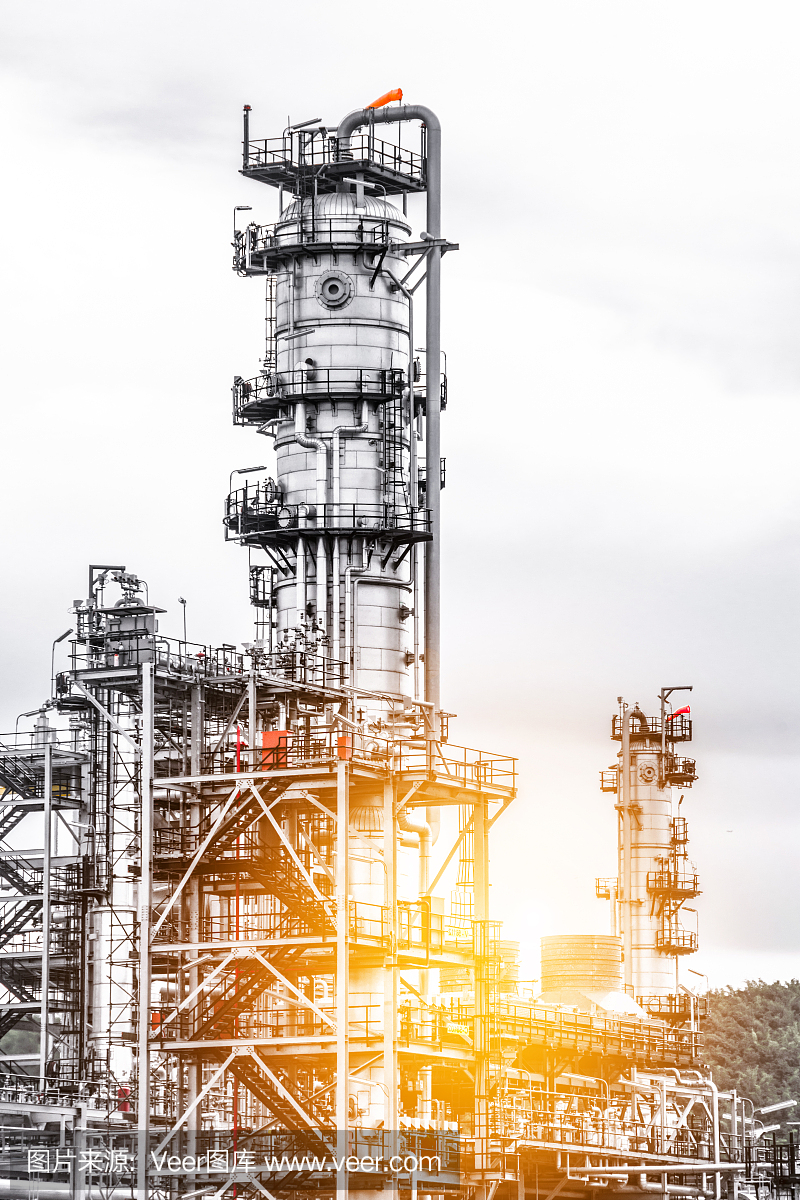 關(guān)閉工業(yè)區(qū)。石油和天然氣煉制工業(yè)工廠。